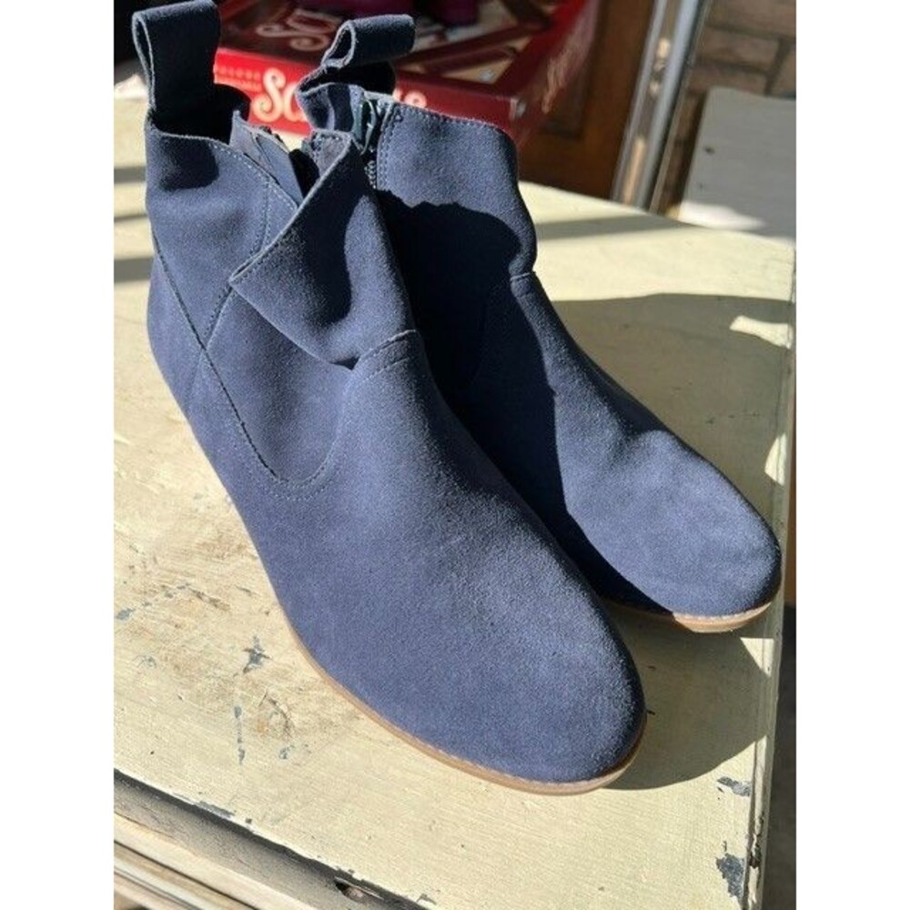 Vionic Womens Joy Vera Boots Size 8.5MWIDE Navy Suede Bootie Low Block Heel